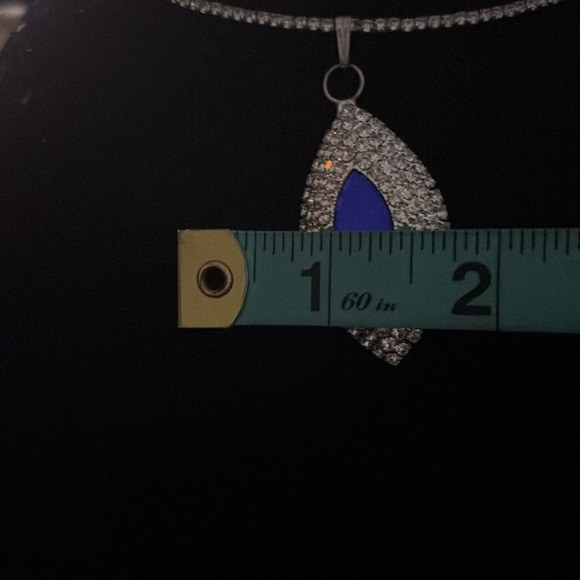 Elegant Silver and Blue Necklace Set - Picture 9 of 14